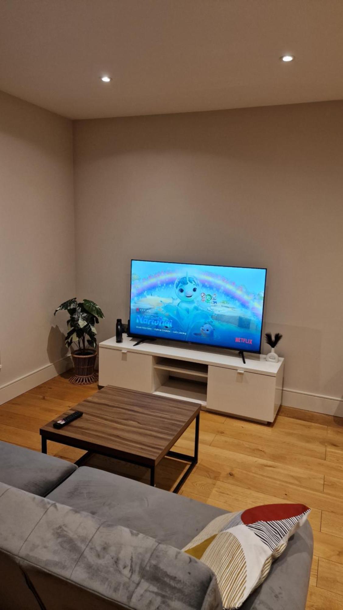 London City Apartment 일링 외부 사진